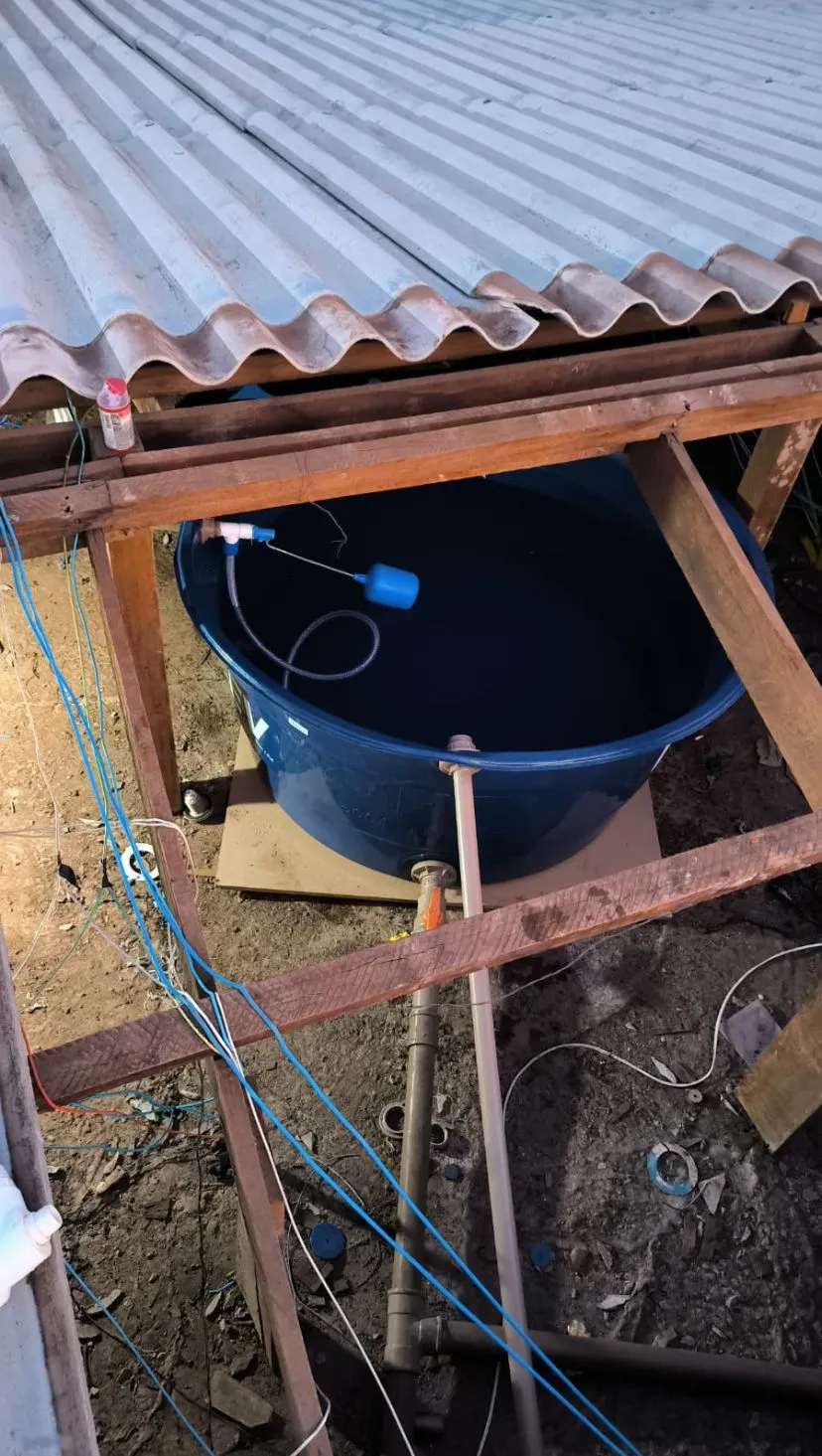 Troca e instalacao de caixa d'agua